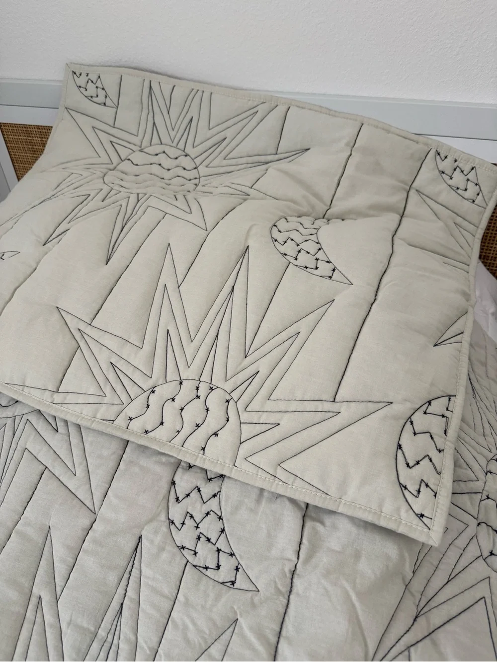 Cream Star & Moon Quilted Comforter - Neutral Bedding